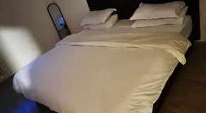 Short Time Stay - Image 2