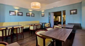 Station Hotel - Image 3