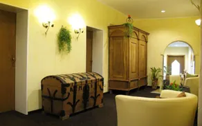 Hotel Winter - Image 4