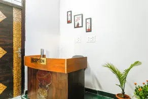 Hotel Hindon Residency "Couple Friendly" - Image 4