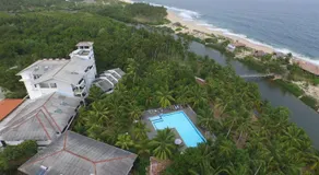 Lagoon Paradise Beach Resort - Image 3