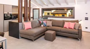 Blumen Apartment - Image 2