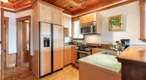 Stunning Victorian Home 6th Ave unbeatable area - Image 3
