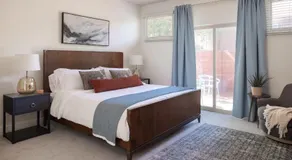 Luxury 3BR in Upscale Neighborhood Pet Friendly - Image 2