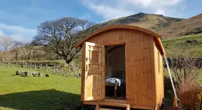 Stybeck Farm Shephards Hut - Image 5