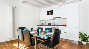 Guggenheim Luxury Suites By Bricola Apartments - Image 4