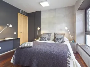 Apartment with terrace and pool near Park Güell - Image 2