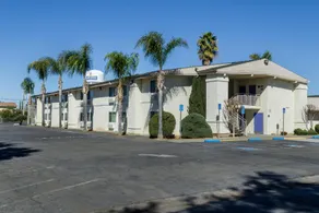 Ramada by Wyndham Merced - Image 4