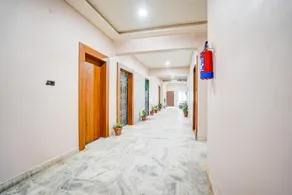 Super OYO Collection O Ratan Lal Nagar - Image 4