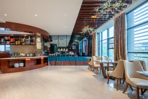 Peace International Hotel - Image 4