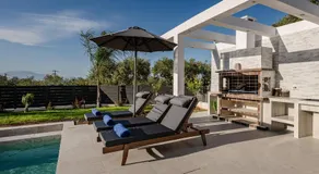 Noka Luxury Seaview Villa - Image 3