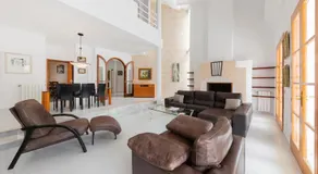 Casa Felix liegt in einem wohngebiet, mit privatem pool und garten. - Image 3