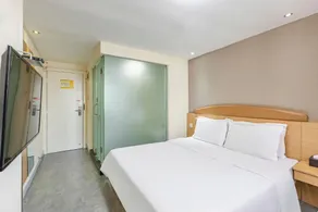 7 Days Inn Wuhan Jianghan Road Jiqing Street Metro Station - Image 5