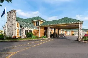Econo Lodge - Image 4