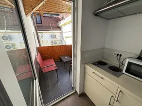 X Hostel Bucharest - Image 5