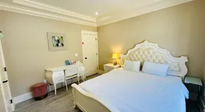 Vancouver Airport Love Home Inn - Image 4