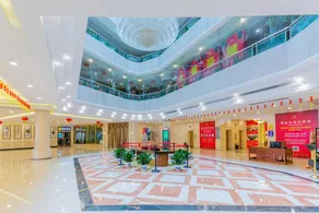 Deluxe International Hotel - Image 5
