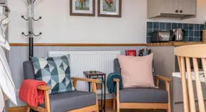 Outbak Shepherds Hut - Image 4