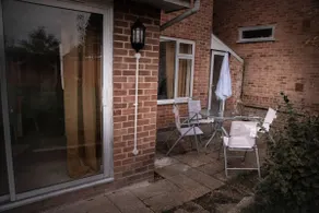 Luxurious 4 bed house Maidstone Home with parking - Image 3