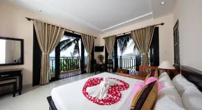 Hon Rom Central Beach Resort - Image 2