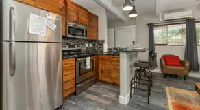 The Flagstone Boutique Inn & Suites - Image 2