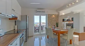 House MIRABELLE with heated Pool in Nerezine on Losinj island - Image 4