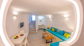 Vivid Caves 1 bedroom Cavehouse - Image 2