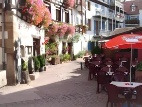 Hôtel Restaurant Zum Schnogaloch - Image 2