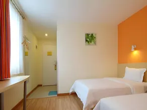 7 Days Inn Guiyang Qingzhen Dongmenqiao Zhijiaocheng - Image 3