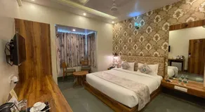 The Kumbha Mahal Resort - Image 2