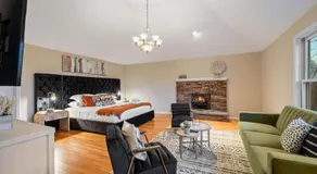 Pool, Fire Pit Bedroom & Alaska King Sleeps 16 - Image 2