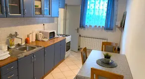 Crystal Lakes Apartment - Image 3