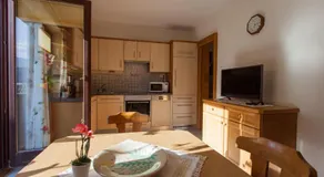 Appartamento accogliente e familiare con terrazza | Vista sul lago | Ammette cani - Image 5