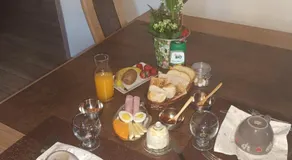 Chez Nous - Image 4