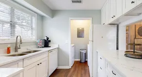 Private retreat with access to community pool & nearby entertainment - Image 5