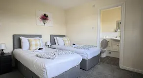Kingfisher Apartment - Image 2