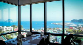 Eins Hotel - Image 5