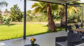 Villa Green garden - Image 5