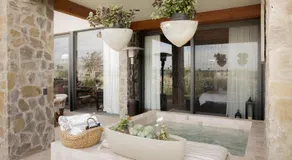 Casa de lujo, hasta con cine privado - Image 2