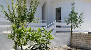 Villa Vittoria Garden - Image 4