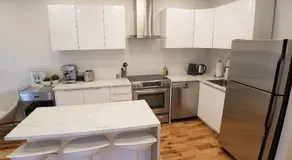 3 bedroom near Olympic Stadium - Image 5