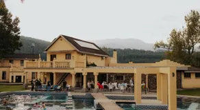 Floreat Riverside Lodge and Spa - Image 2