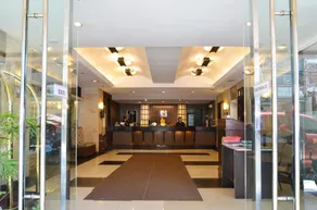 Pearl Garden Hotel - Image 4