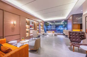 Home Inn Plus - Beijing South Railway Station Taoranting Park - Image 3