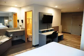 Travelodge by Wyndham Ukiah - Image 2
