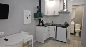 Precioso Apartamento en la plaza - Image 2