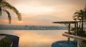 Terra Royal - Luxury Apartment & Hotel - Image 3