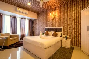 Studio Stay Near Airport in Santacruz East, vakola - Image 2