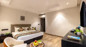 Okas Grand Luxury Collection Hotel Near Crowne Plaza New Delhi Okhla - Image 3