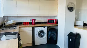 St Ives, King Bed Cosy home, parking, fast Wi Fi - Image 4